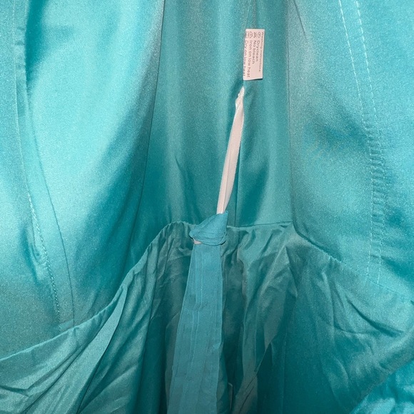 Turquoise dress - Picture 6 of 8